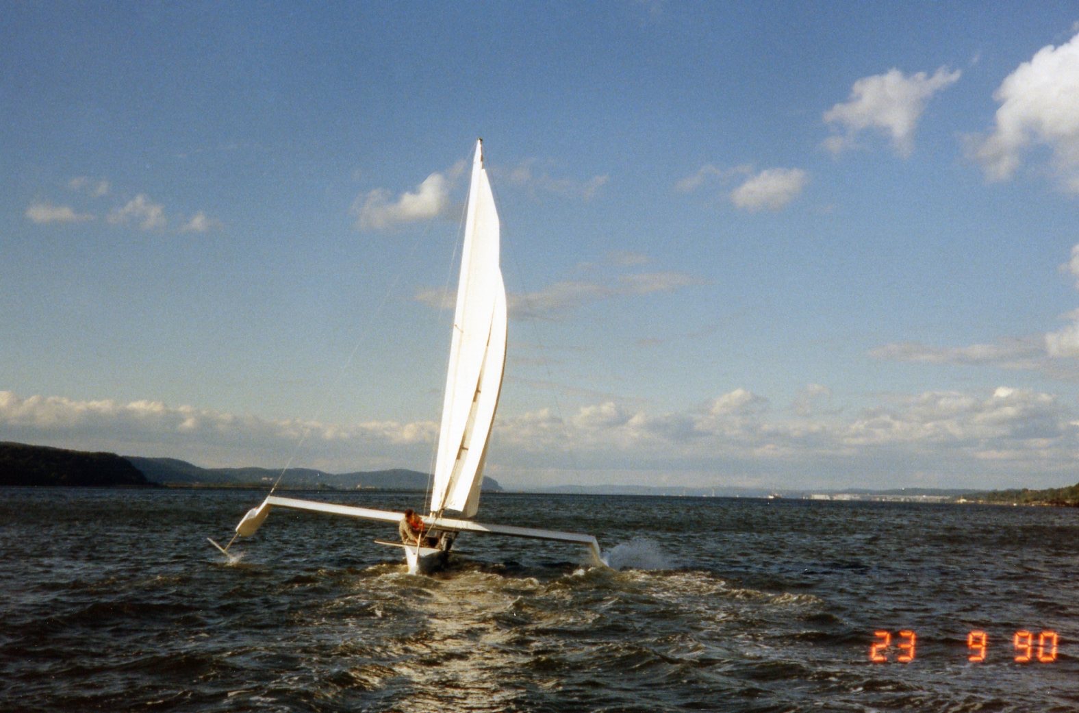 32-foot Trimaran by William Logan